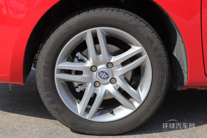 2012款 三廂 1.5L 自動豪華型