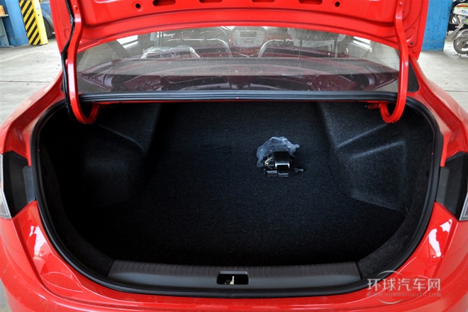 2012款 三廂 1.5L 自動豪華型