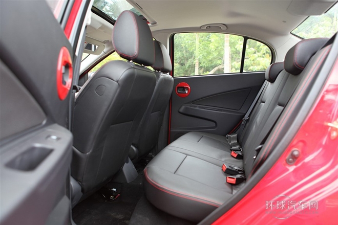 2012款 三廂 1.5L 自動豪華型
