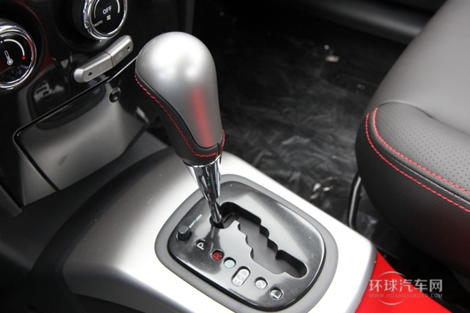 2012款 三廂 1.5L 自動豪華型