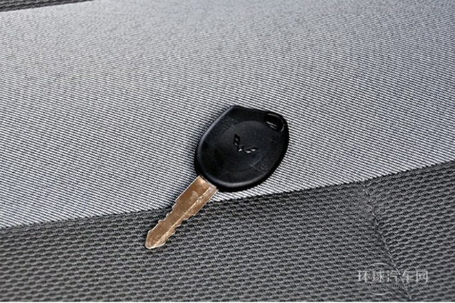 2010款 1.0L新版實用型短車身