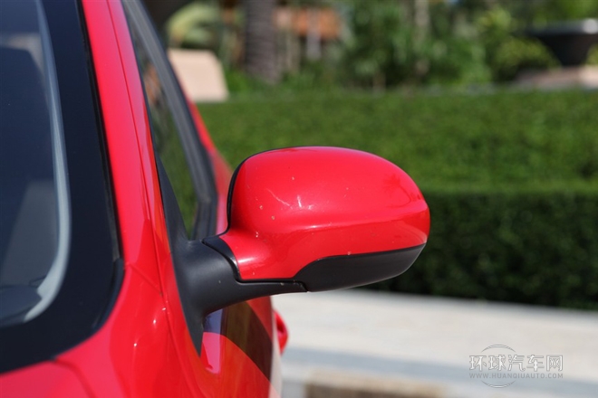 2012款 三廂 1.5L 自動豪華型