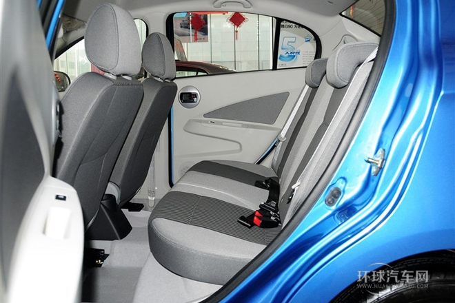 2012款 三廂 1.5L 手動(dòng)舒適型