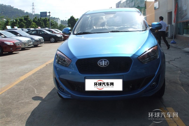 2012款 三廂 1.5L 手動基本型