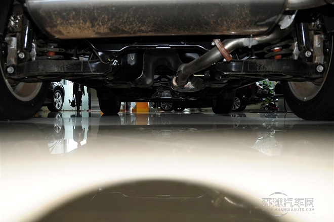 2013款 2.4L 兩驅(qū)豪華版