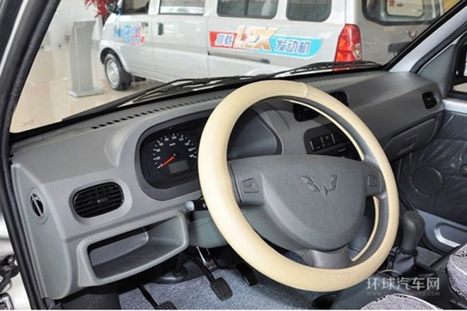 2010款 1.2L新版標(biāo)準(zhǔn)型I短車身