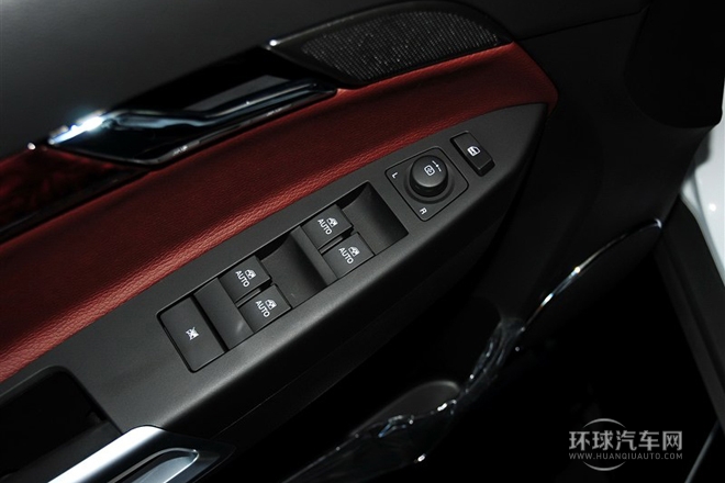 2013款 2.4L 四驅(qū)豪華版