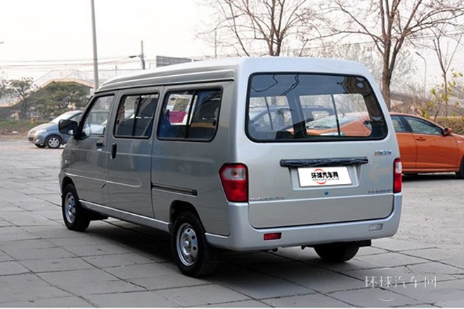 2010款 1.2L新版標(biāo)準(zhǔn)型I長車身