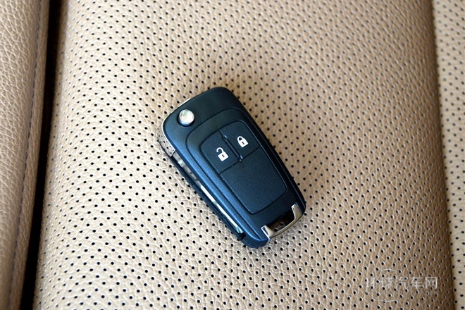 2013款 1.4T 七座豪華型