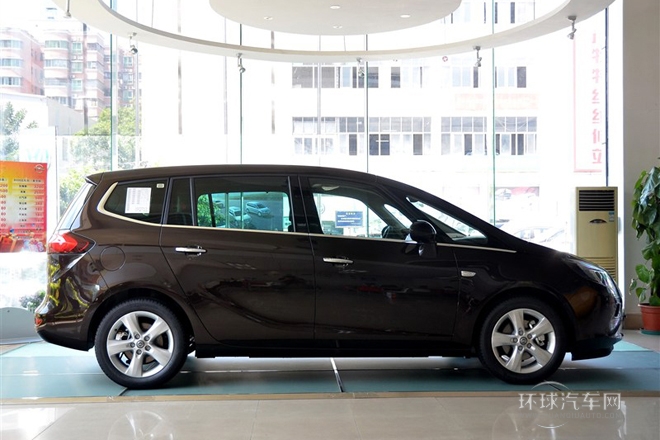 2013款 1.4T 七座豪華型