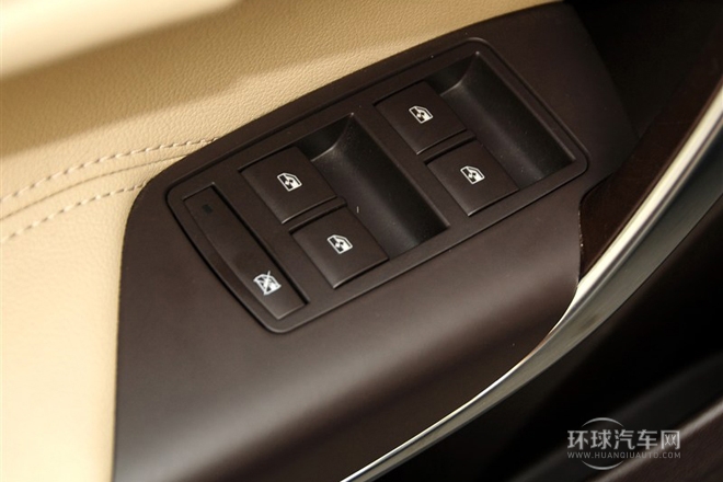 2013款 2.0T 兩驅豪華型