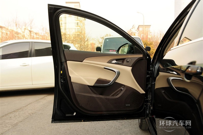 2013款 2.0T 兩驅豪華型