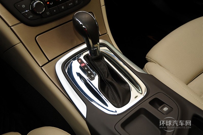 2013款 2.0T 兩驅豪華型