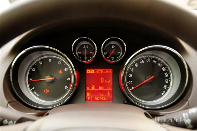 2013款 2.0T 兩驅豪華型