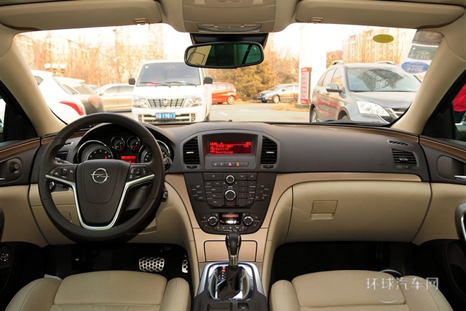 2013款 2.0T 兩驅(qū)豪華型