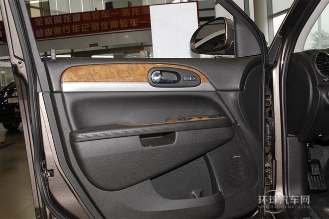 2013款3.6L 四驅旗艦版