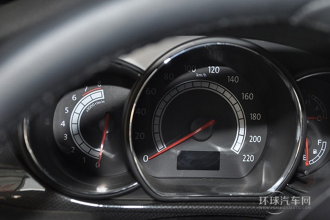 2012款 1.5L 手動商務豪華型