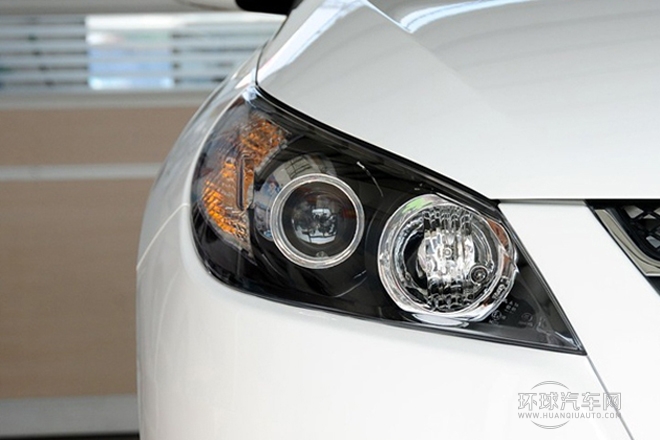 2012款 1.5L 手動尊貴運動型