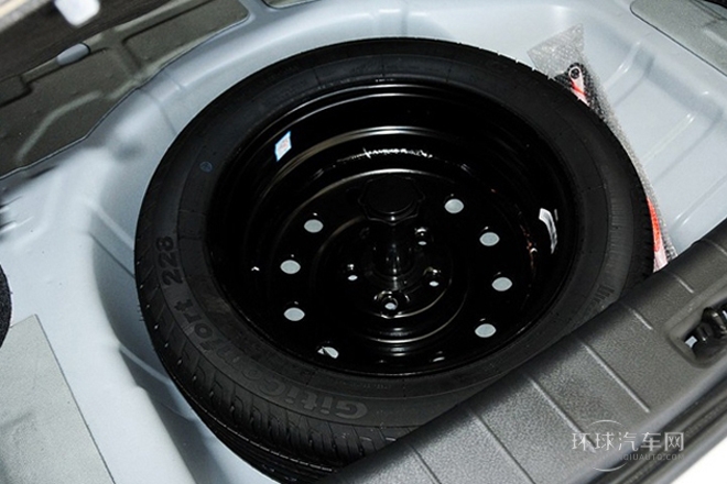 2012款 1.5L 手動尊貴運動型