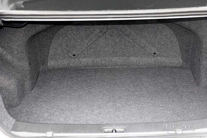 2012款 1.5L 手動尊逸運動型