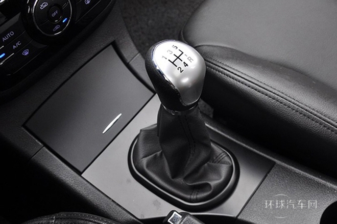 2012款 1.8L 手動尊逸運動型