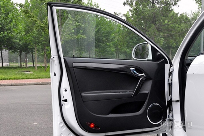 2012款 1.8L 手動尊逸運動型