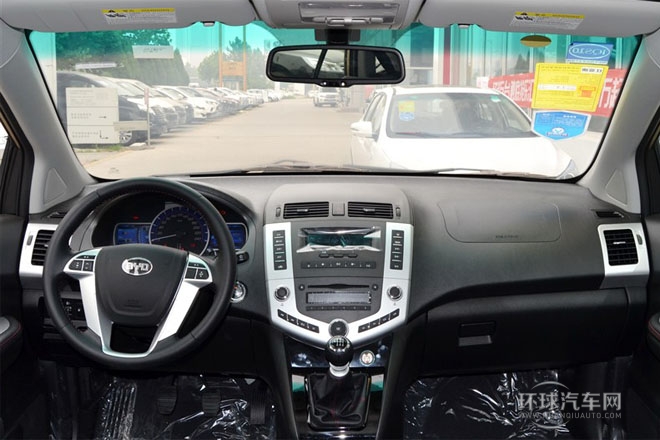 2014款 1.5TI 手動豪華型