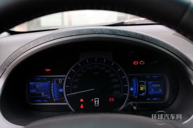 2014款 1.5TI 手動(dòng)尊貴型