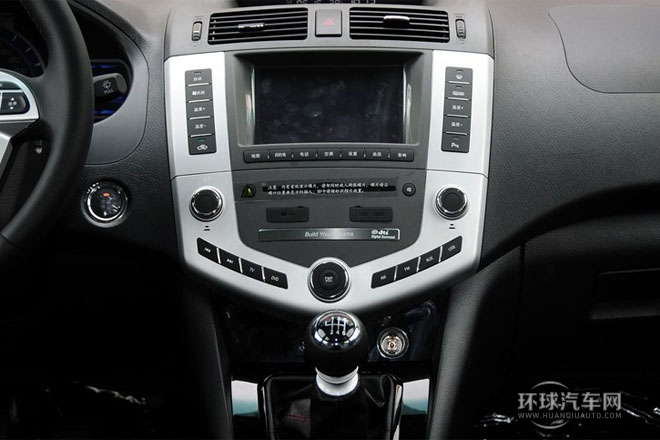 2014款 1.5TI 手動尊貴型