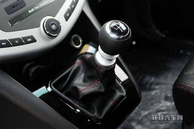 2014款 1.5TI 手動尊貴型