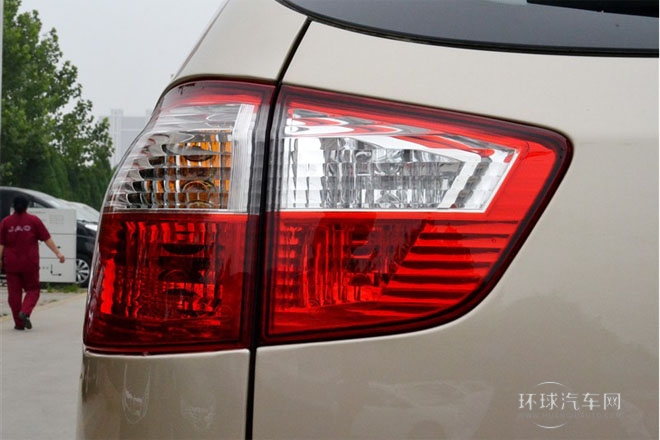 2014款 2.0L 手動尊享型