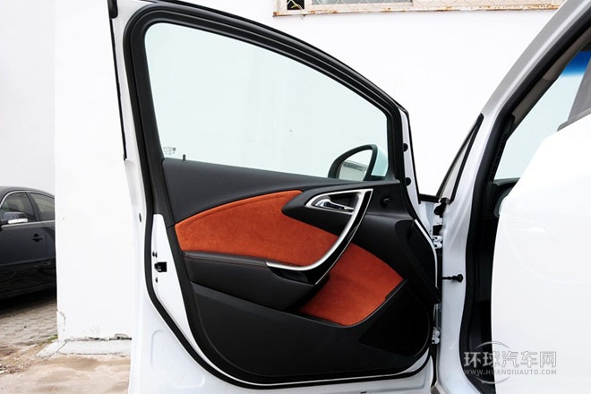 2014款 1.6L 自動 時尚運動型