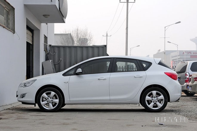 2014款 1.6L 自動 時尚運動型