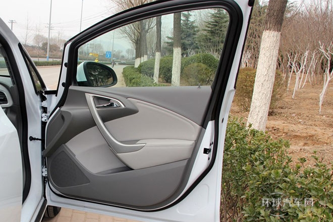 2014款 1.6L 手動 進取型