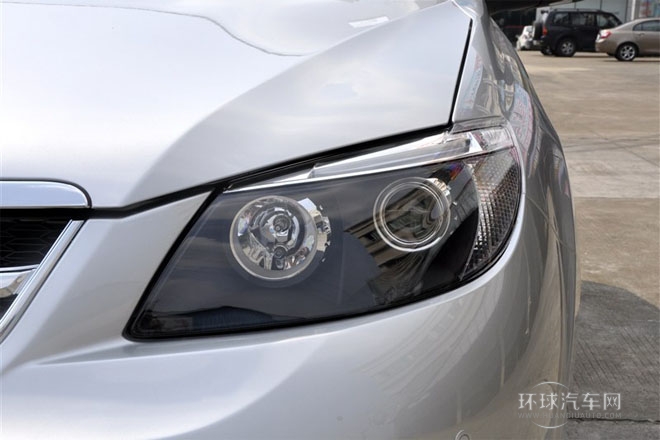 2013款 勁悅版 2.0L 手動尊貴型