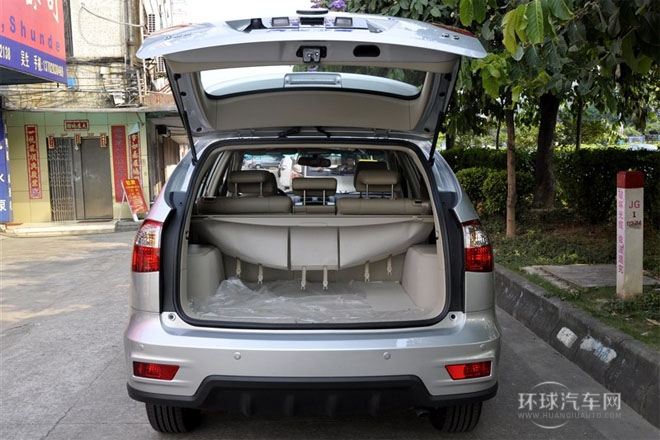 2013款 勁悅版 2.0L 手動尊貴型