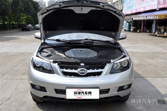 2013款 勁悅版 2.0L 手動尊貴型