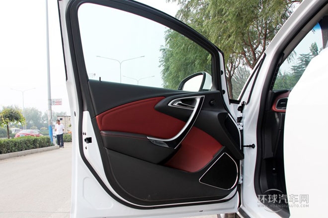 2013款 1.6T 自動 新銳運動型