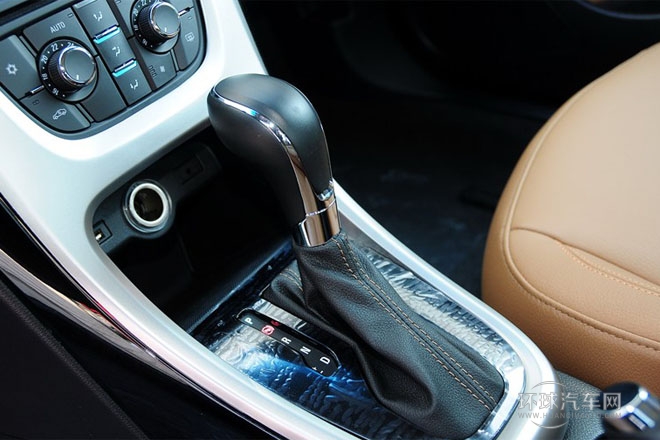 2013款 1.6T 自動 時尚運動型