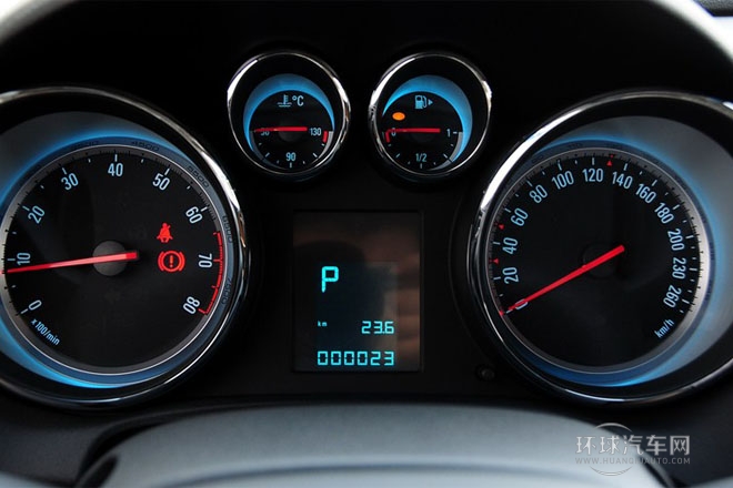 2013款 1.6T 自動 時尚運動型