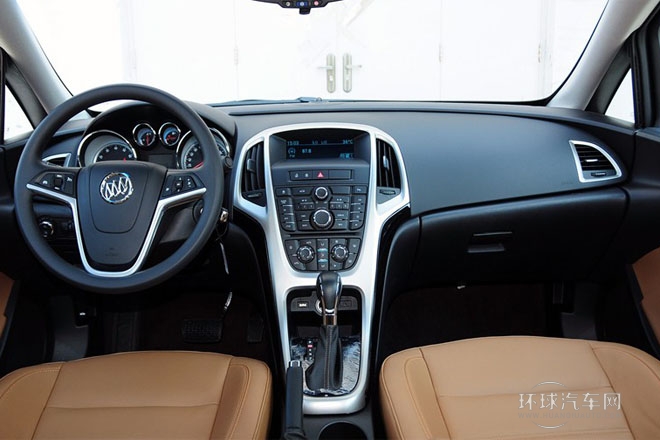 2013款 1.6T 自動 時尚運動型