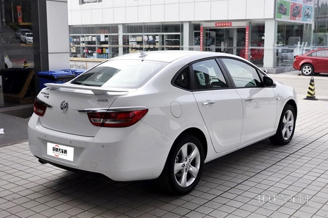 2013款 1.6T 自動 時尚運(yùn)動型