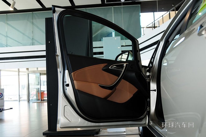 2013款 1.8L 自動 時尚型