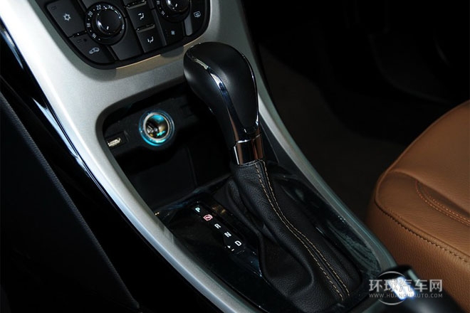 2013款 1.8L 自動 時尚型