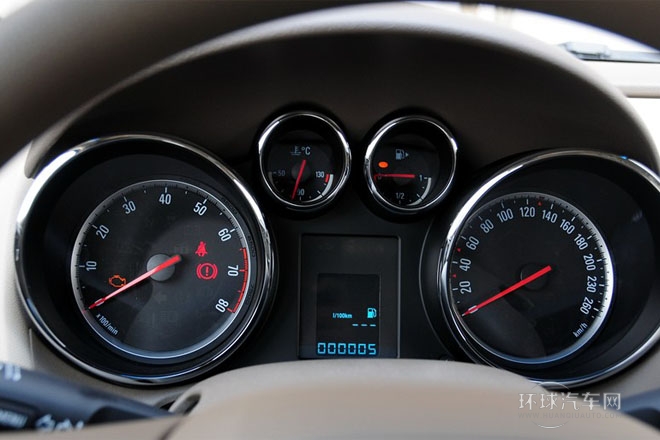 2013款 1.6L 手動 舒適版