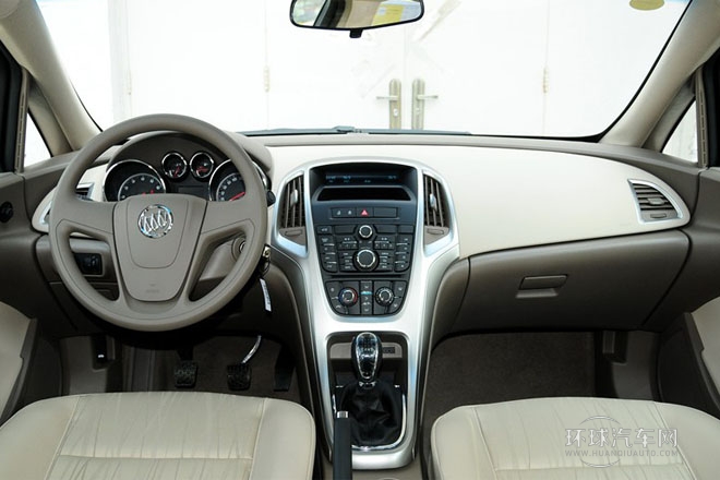 2013款 1.6L 手動(dòng) 舒適版