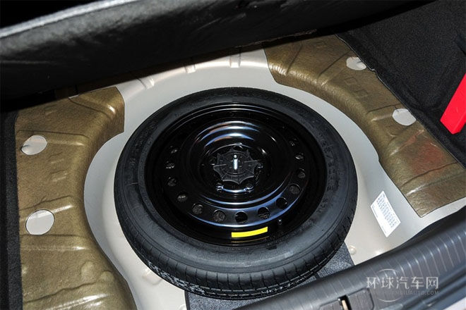 2014款 2.0L 自動 領(lǐng)先時尚型