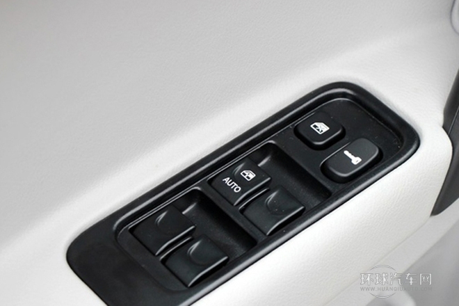 2014款 1.5L 手動豪華型