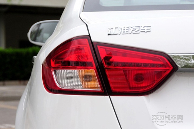 2014款 1.5L 手動(dòng)尊貴型