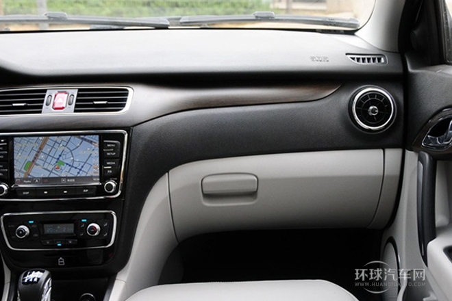 2014款 1.5L 手動(dòng)尊貴型